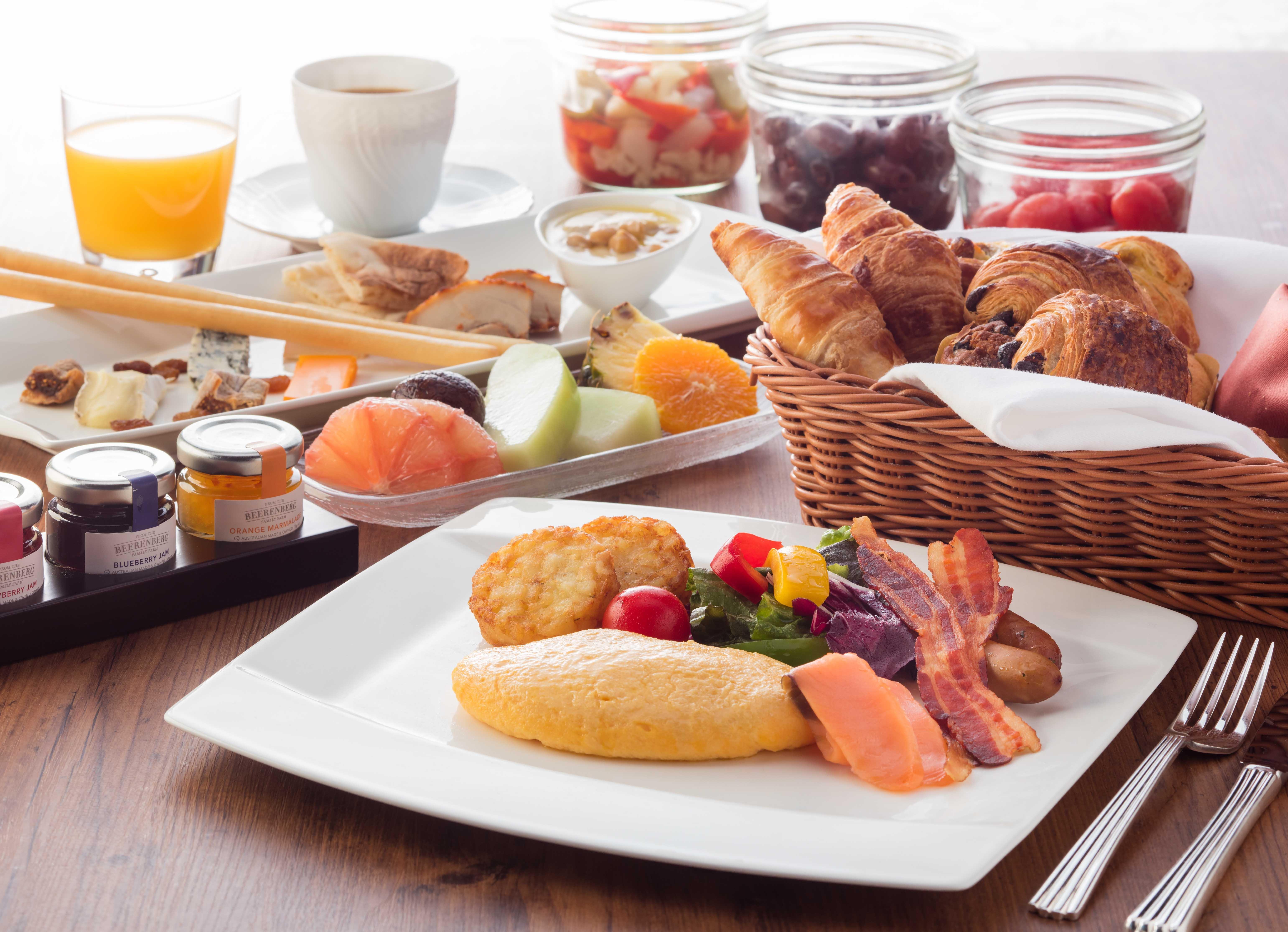 Hotel Ana Intercontinental By Ihg 5*